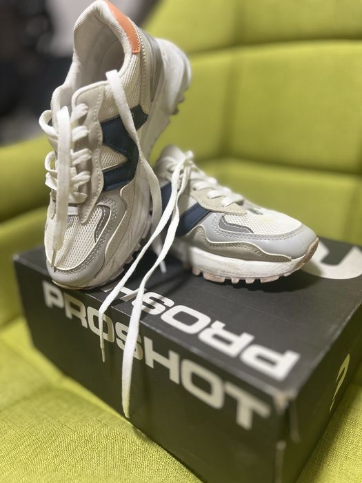 Кроссовки на мальчика