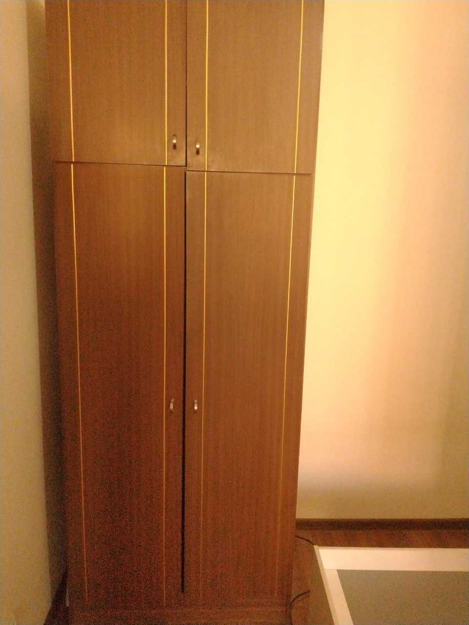 продаю кровать и стенку