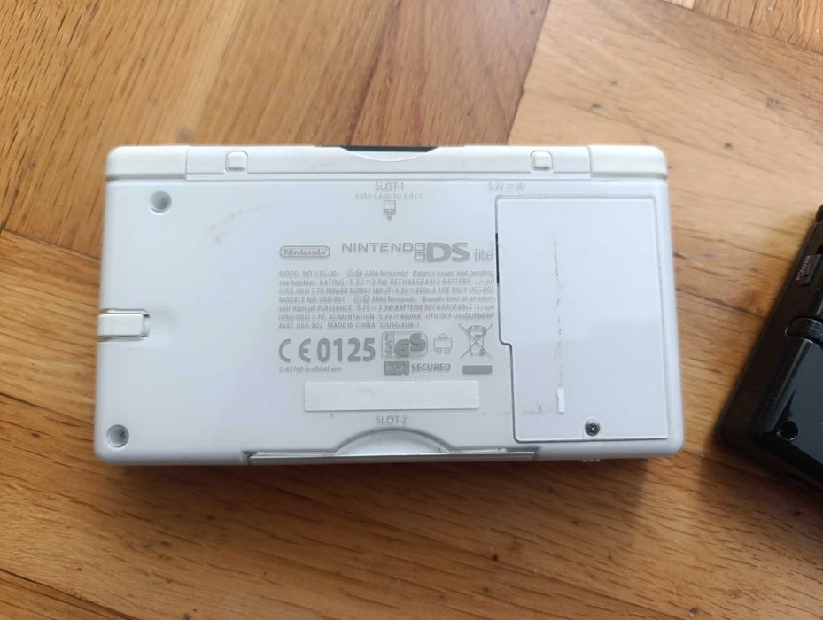 Продавам Nintendoo DS lite