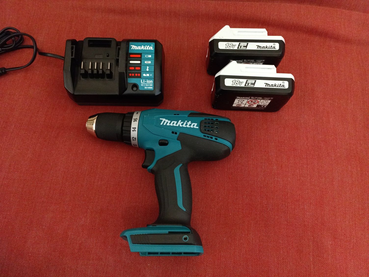 Шуруповёрт Makita DF457DWE- 18V