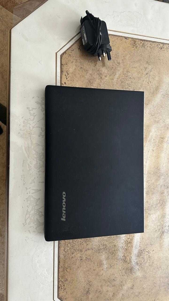 Продаётся ноутбук в отличном состоянии марки Lenovo.