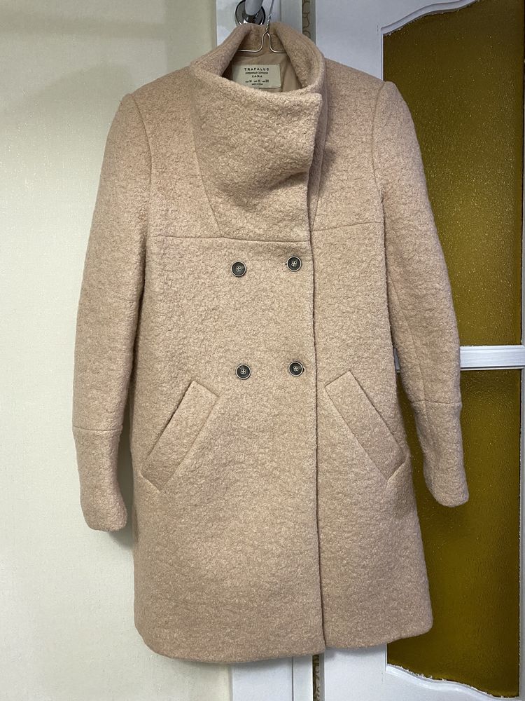 Продам женское пальто Zara, р. 44-46, цвет пудра