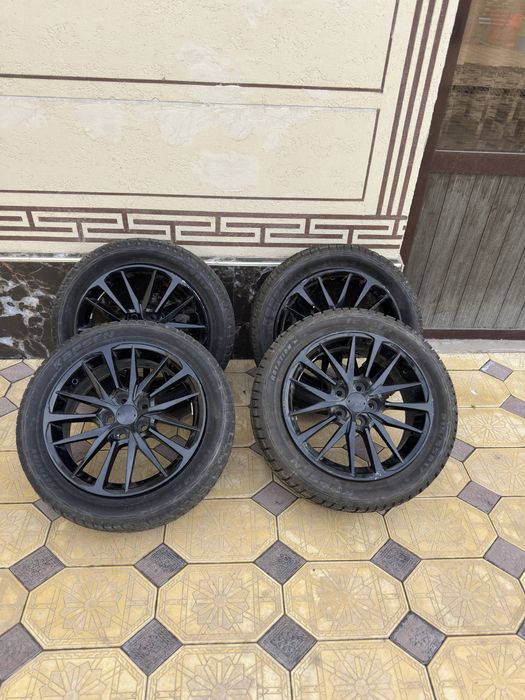 Продаю диски с шинами.Если купите диски шины в подарок.срочно сроч