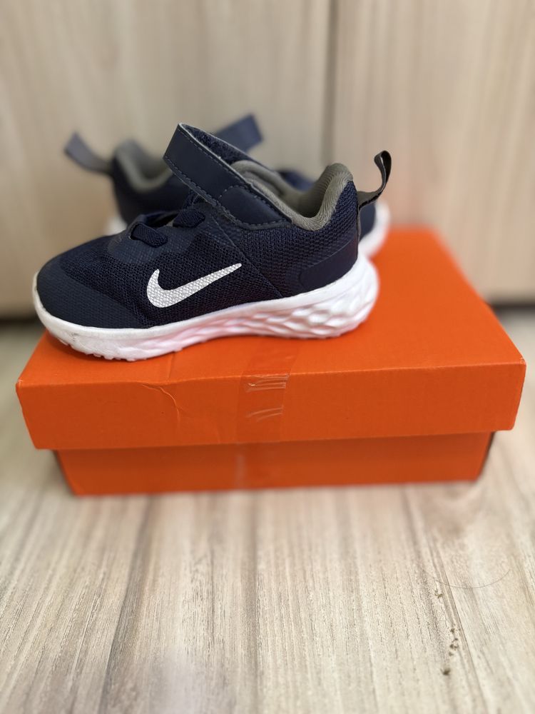 Маратонки Nike !