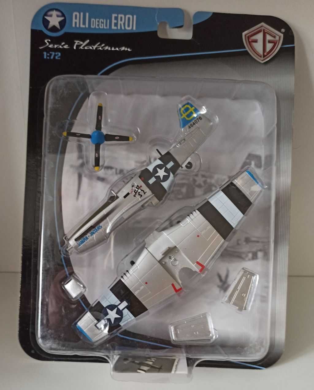 Macheta avion North American P-51D Mustang 1942 WWII- EG 1/72 kit