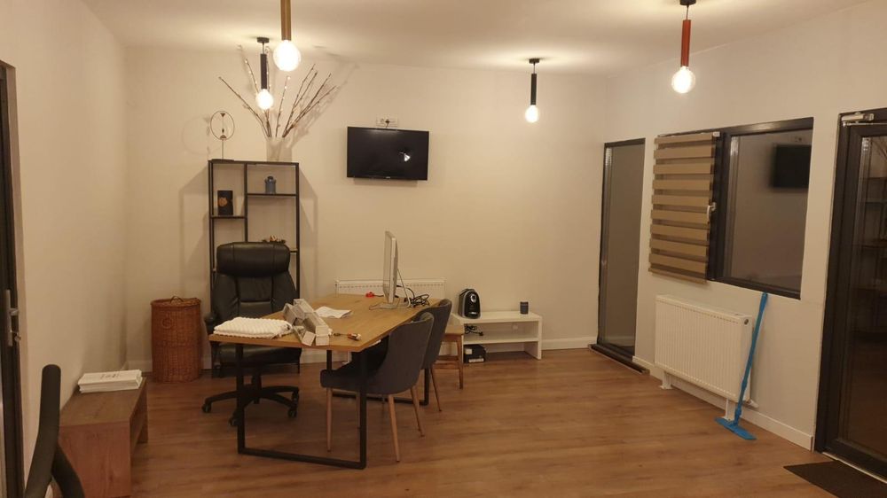 Inchiriez Hala Industriala