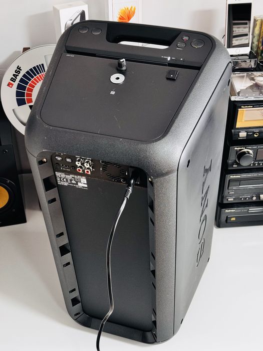 Boxă cu bluetooth și lumini SONY GTK-XB7,sunet foarte bun,extra bass!