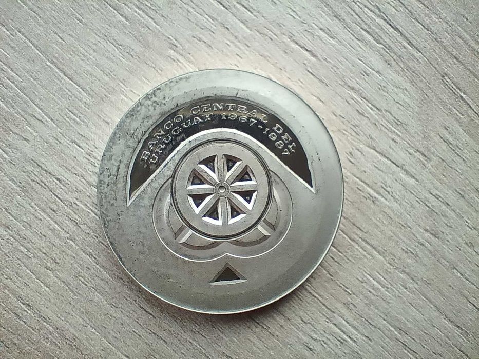 Сребърна монета от Уругвай, 1987 г.