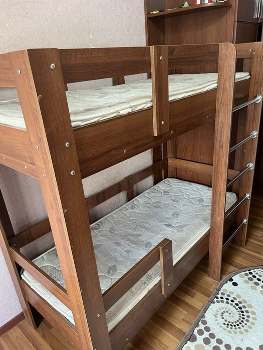 Двухярусная кровать