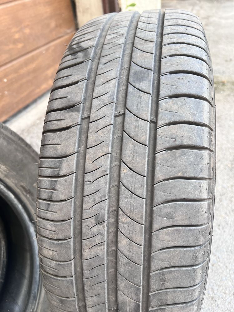 Летни гуми Michelin energy saver205/60/16 дот 4617