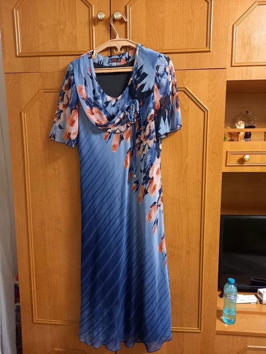 Vând rochie  stare buna