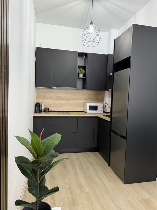 Închiriez-Regim Hotelier-Apartament 2 camere/Bloc Nou