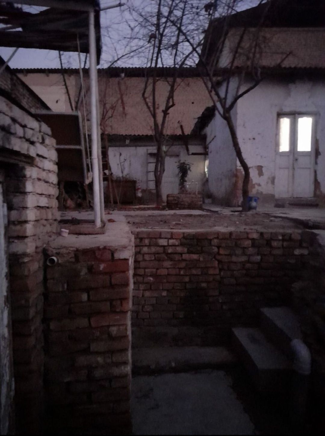 Сам шахарда арзон куруб битказилмай колган хавли сотилади .