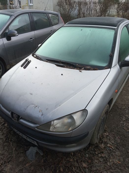 Vând Peugeot 206 1.4