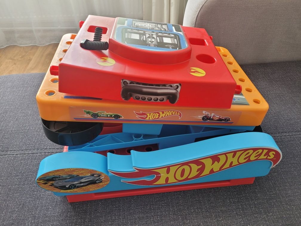 Vând banc de lucru HOT WHEELS