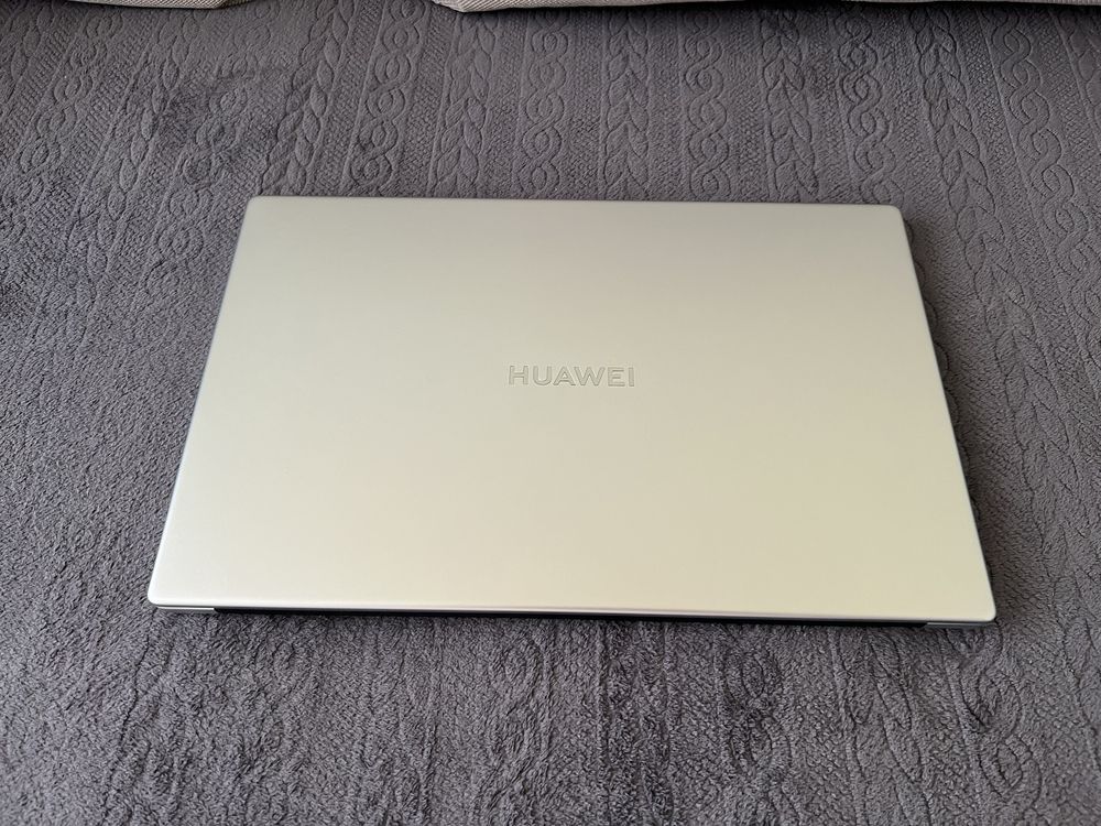 Като Нов 15.6’FHD IPS/Huawei D15/i3-10110u/8GB DDR4/256GB SSD