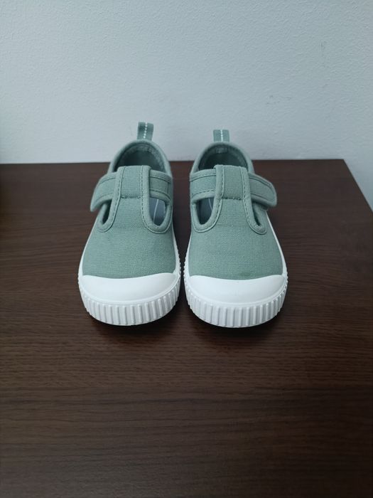 Детски обувки нови