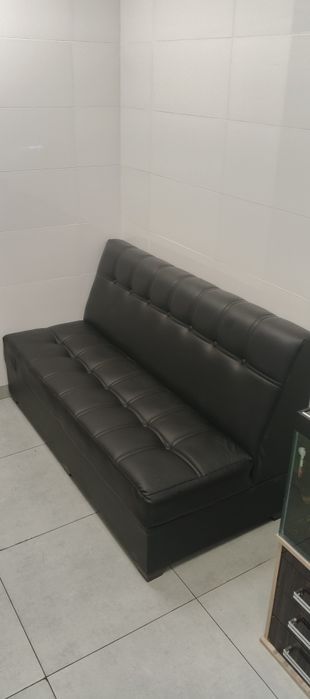 Офисные диван сотилади