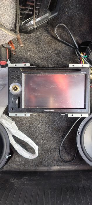 Радио за кола и оригинална мултимедия