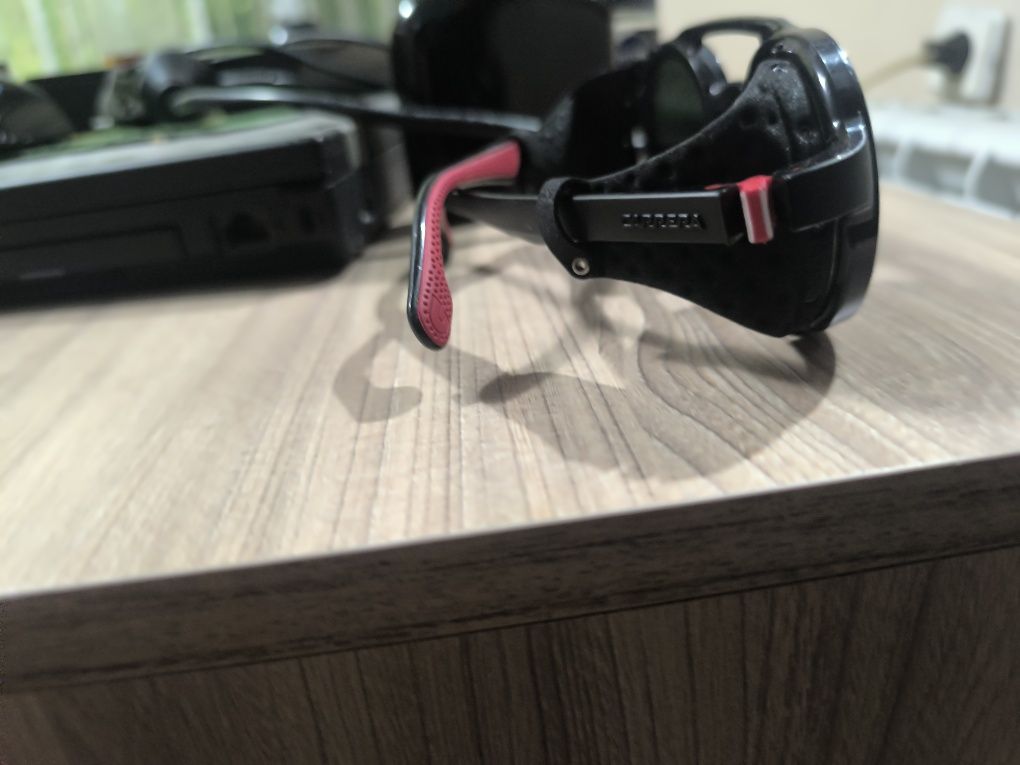 Продавам очила Carrera