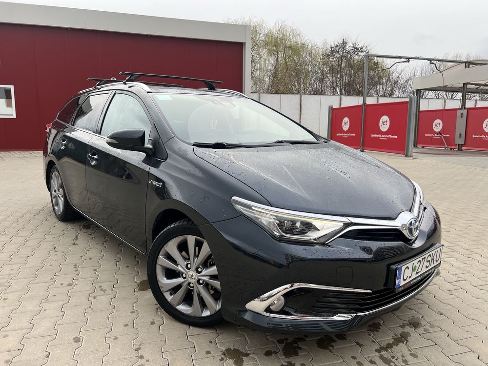 Vand Toyota Auris 1.8 Hybrid