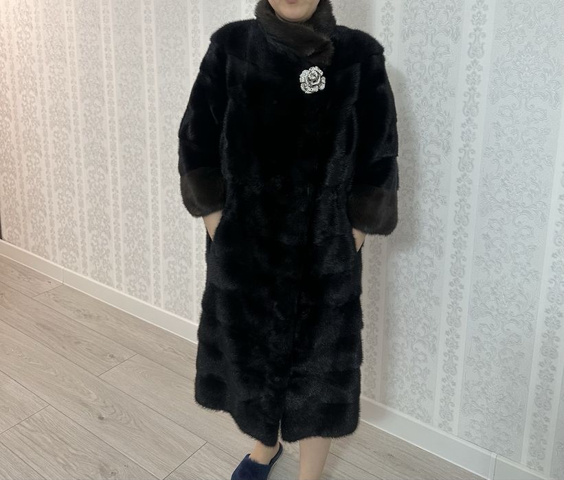 Продам норковую шубу