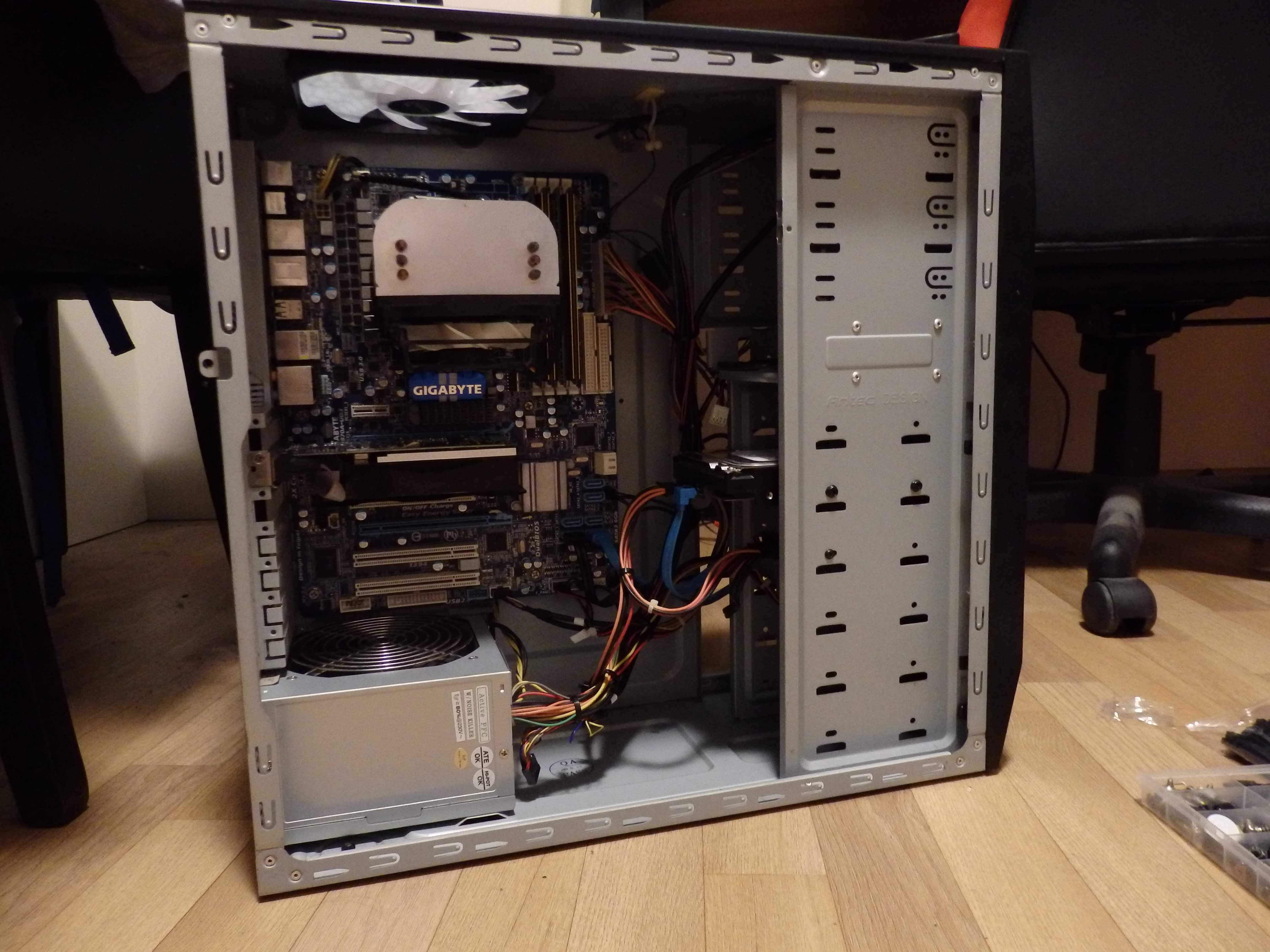 Компютър, Gigabyte GA-870A-UD3, Phenom 2 x4 955, 12 RAM ddr3, gt430