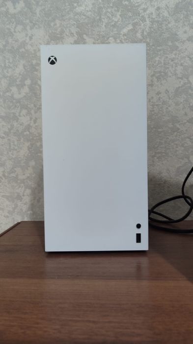 Продам Xbox Series X Digital edition (без дисковода)