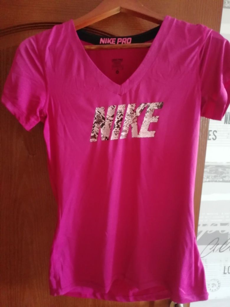 Nike-дамски спортни дрехи