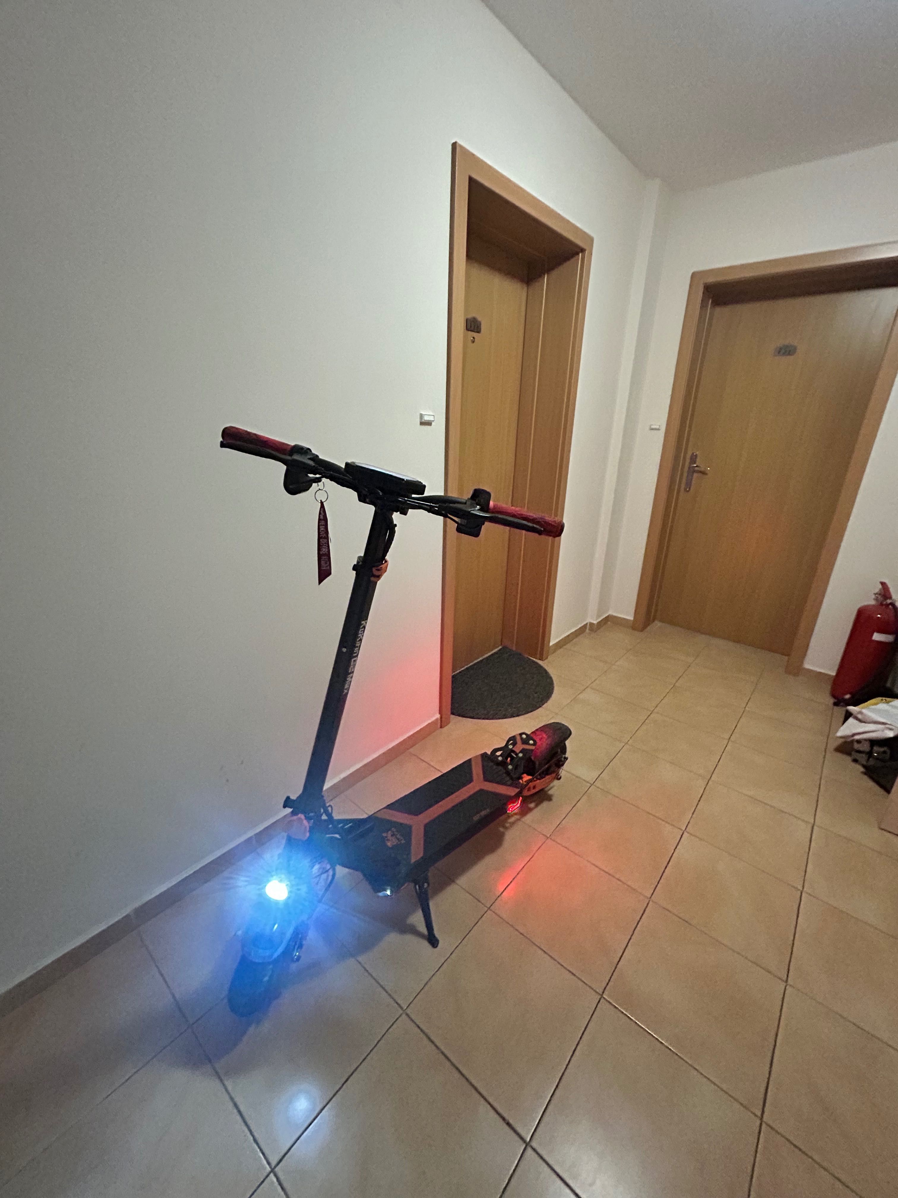 Нова тротинетка Kukirin g2 Max