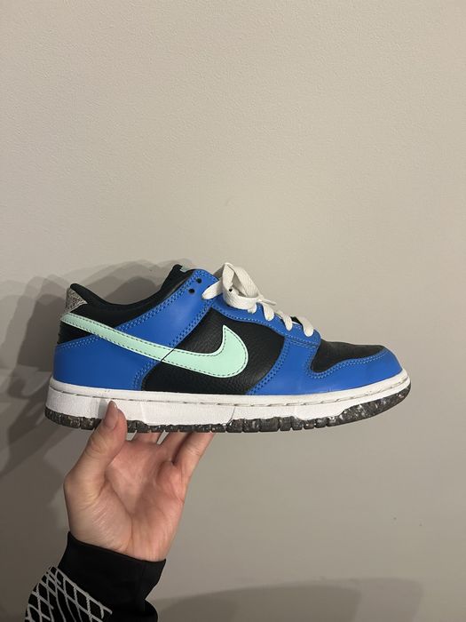 Nike Dunk low.