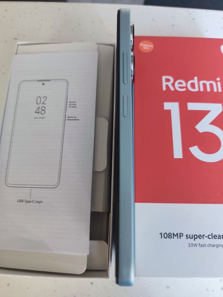 Продавам телефон Redmi 13