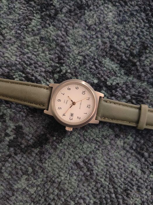 Ceas de dama Titan - impecabil