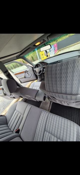 Vând Mercedes-Benz 220E Tip 124