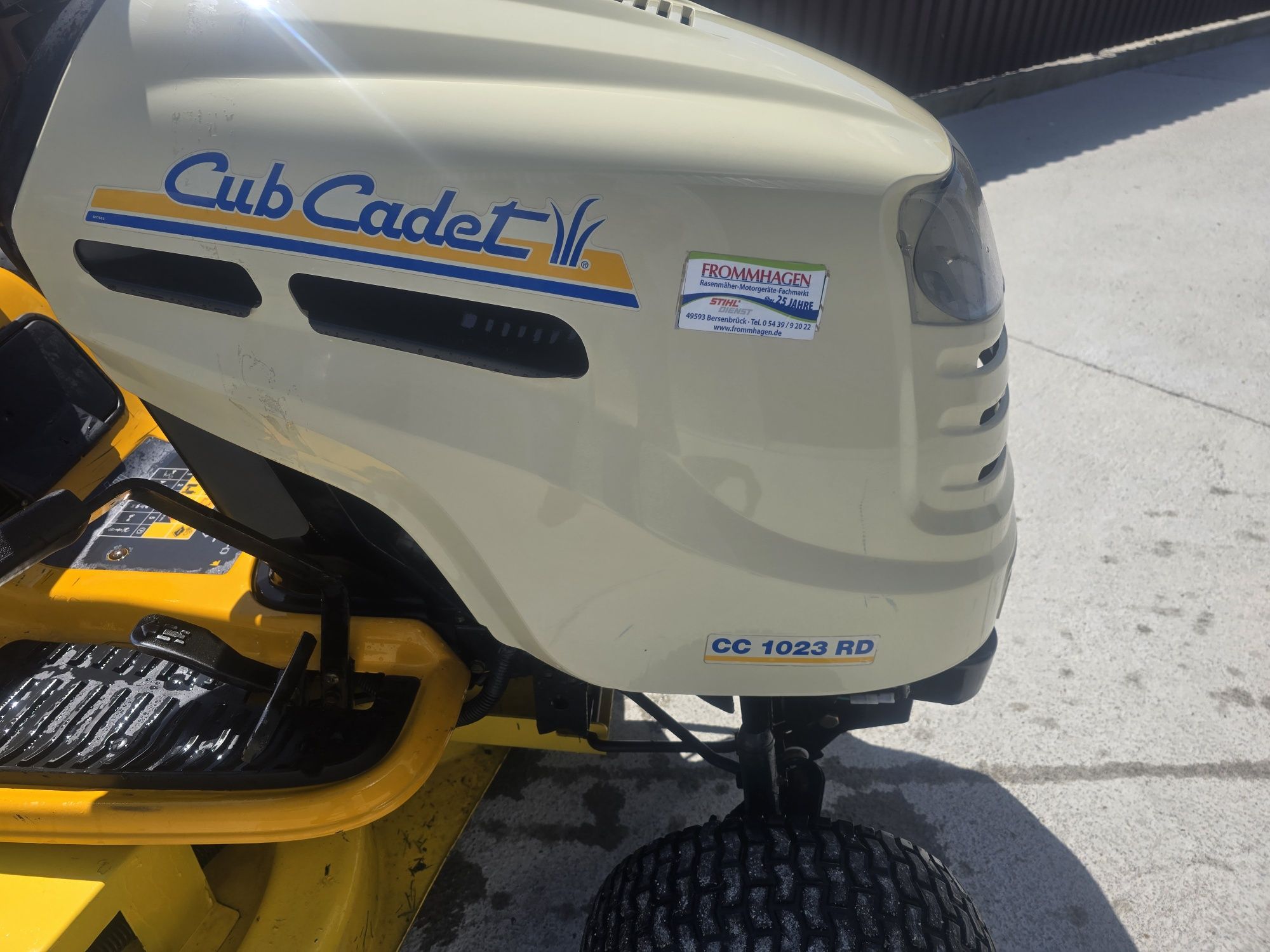 Tractoras profesional Cub Cadet 23 cp