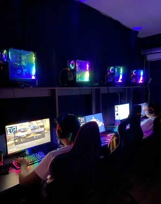 Компьютерный клуб в центре