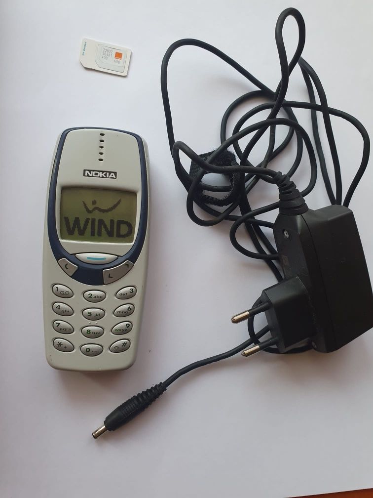 Telefon Nokia 3330 (varianta 3310) lcd verde monocrom