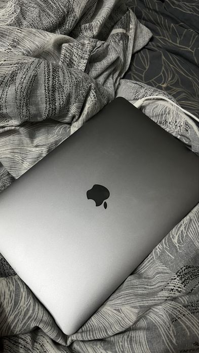 MacBook Pro 13 (2017)