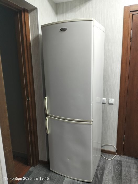 Продам холодильник