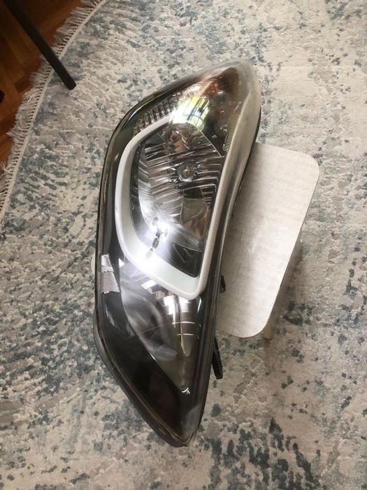 Фары для легкового автомобиля