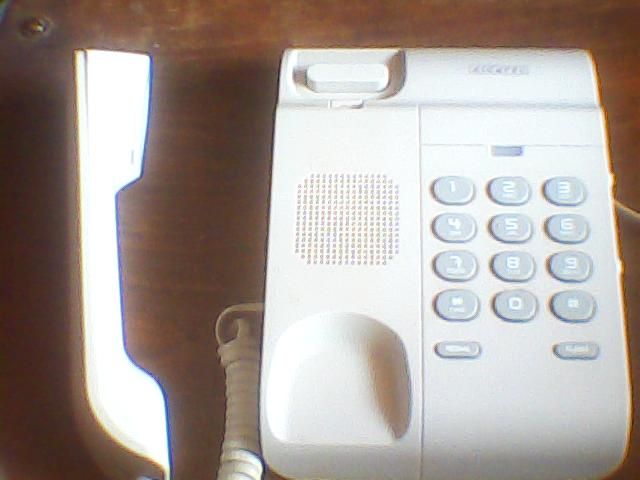 Телефон Alcatel - почти нов
