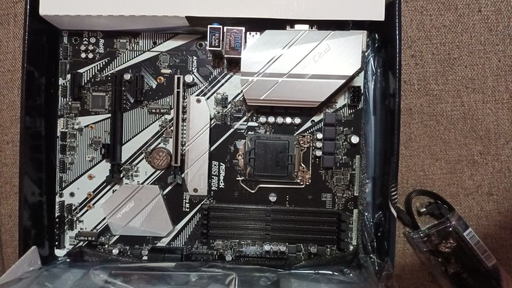 Placa de baza Asrok B365 Pro4