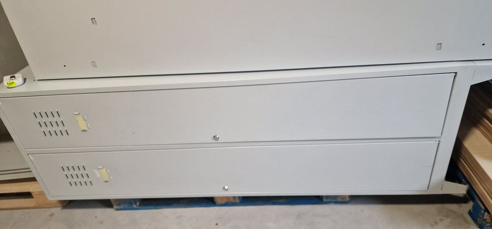 Vand vestiare - fisete metalice cu 2 si 3 compatimente