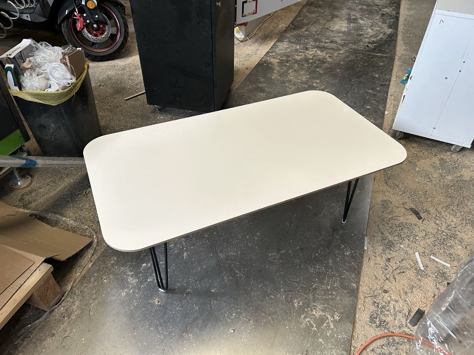 Masuta living cu design modern