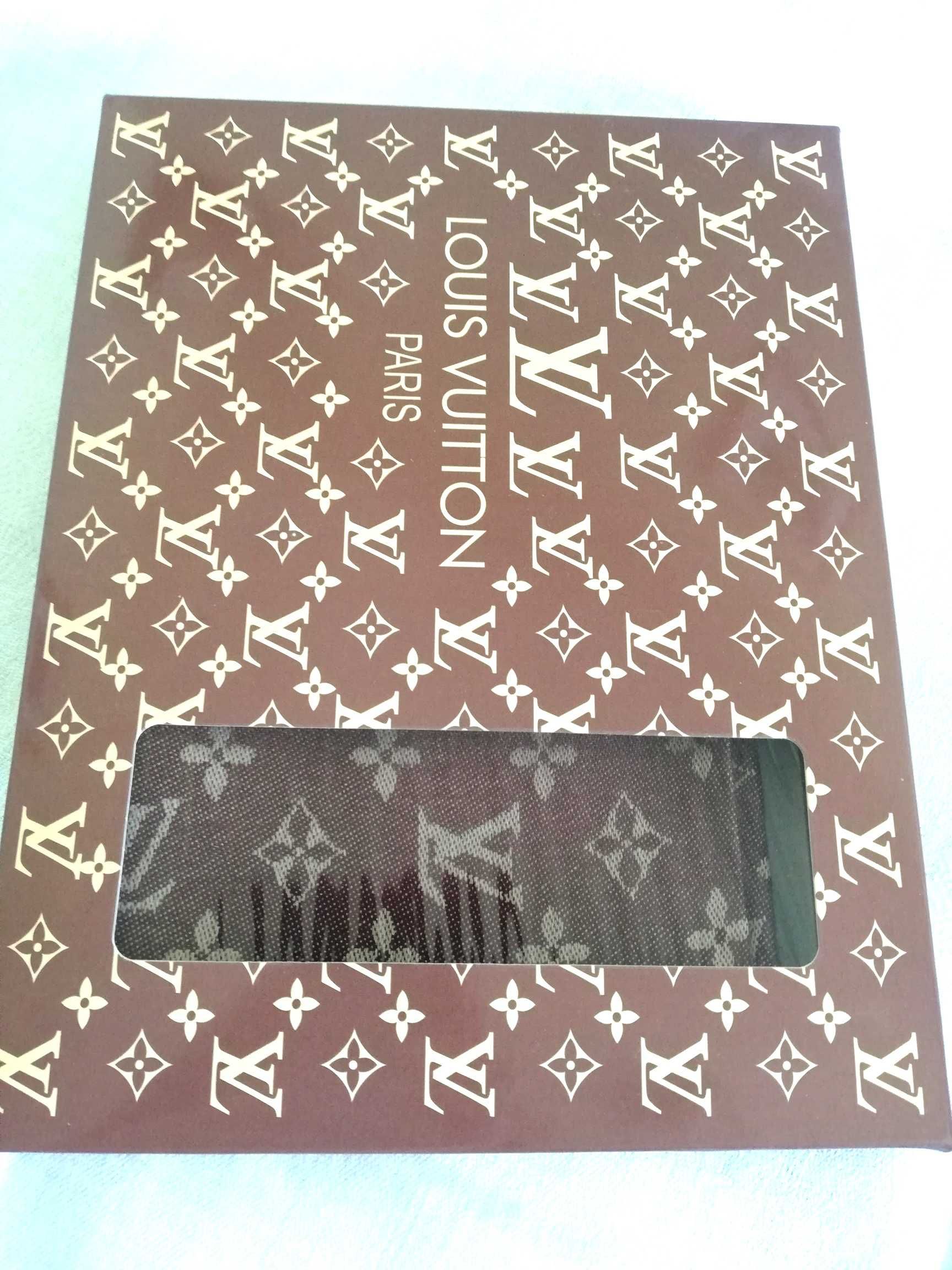 Шал Louis Vuitton в кутия за подарък