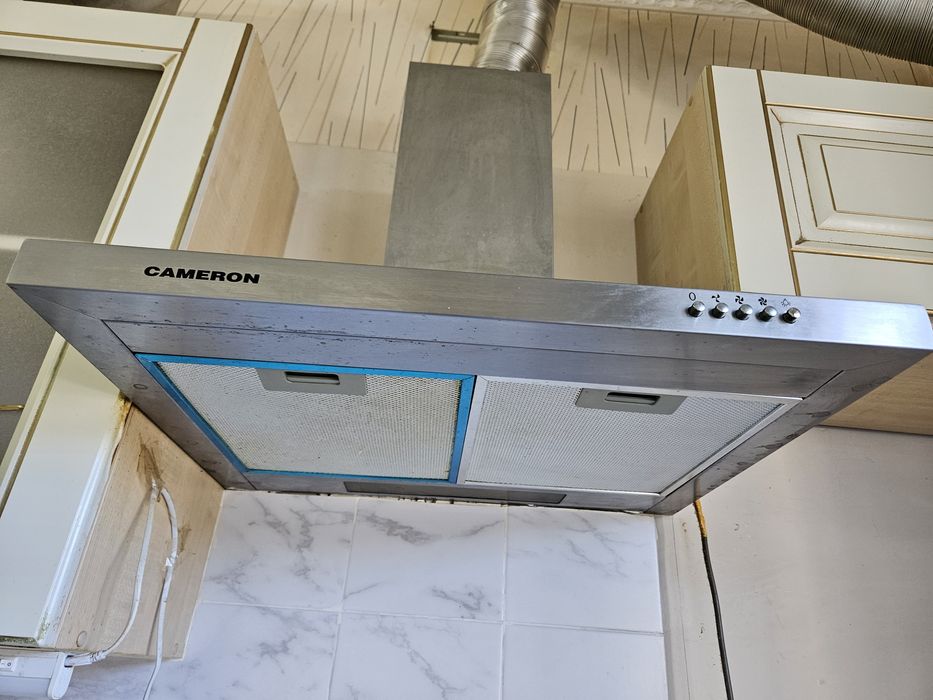 Продам вытяжку Камерон
