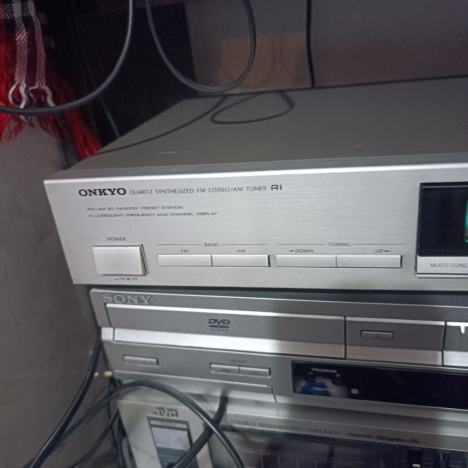 Тунер Onkyo RI silver