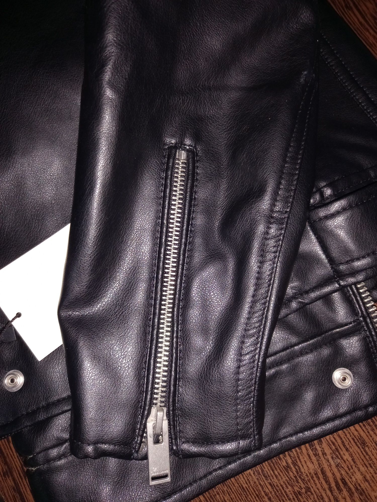 Geaca de piele neagra Zara S pentru barbati