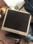 monitor CRT (Cathode Ray Tube).