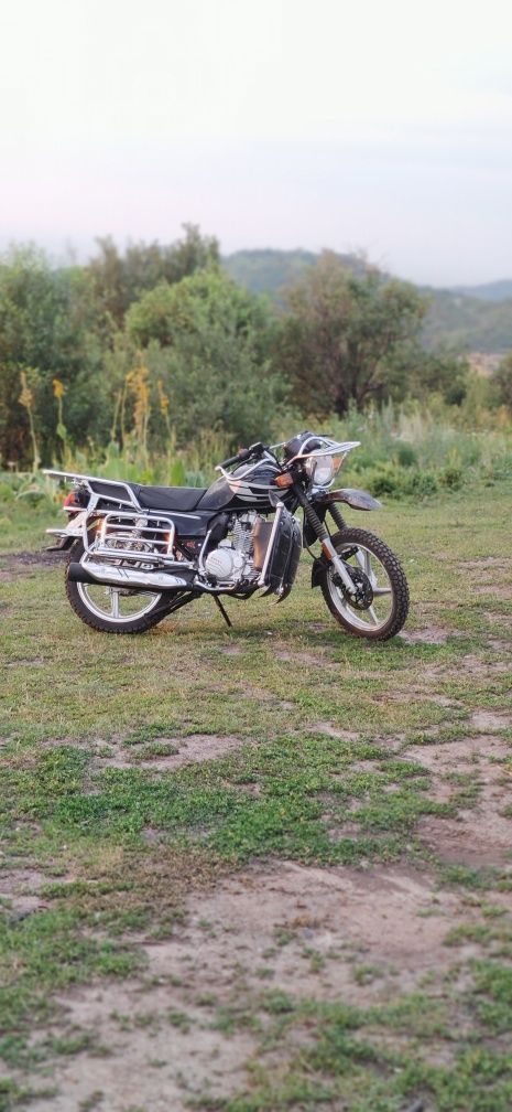 Мотоцикл gsx в отличном состоянии